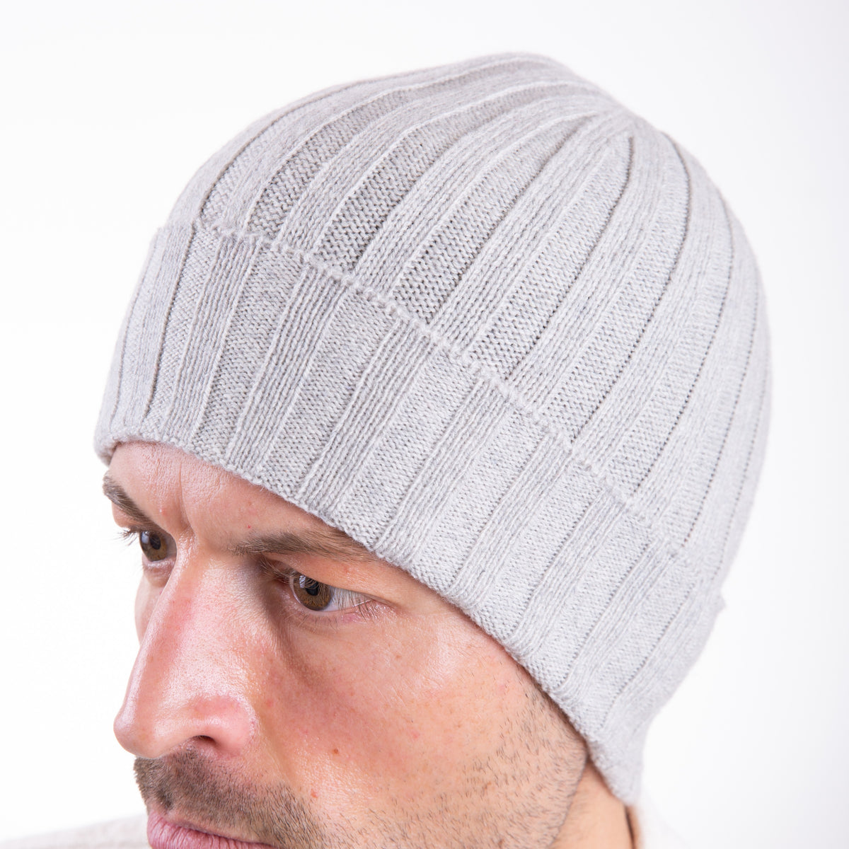 Cappellino a coste 100% cashmere superior Due Toscani Made in Tuscany