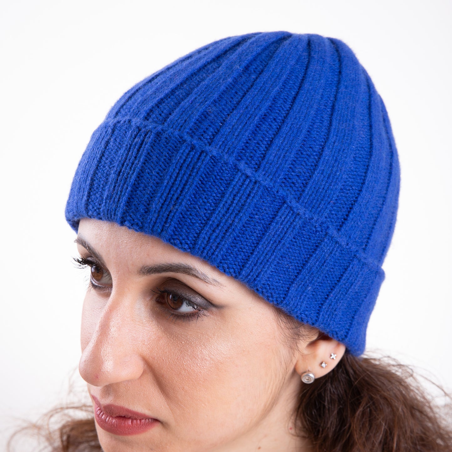 Due Toscani Bonnet côtelé en pur cachemire fabriqué en Italie unisexe élégance artisanale et confort parfait pour tous les jours