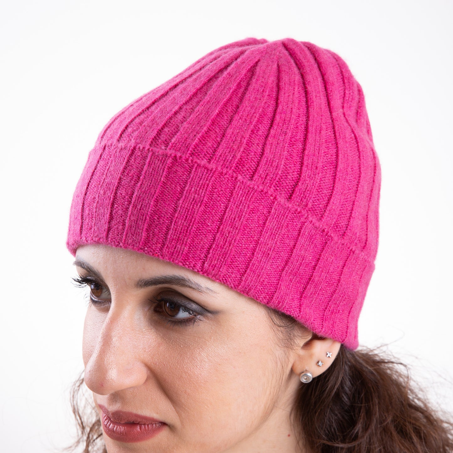 Due Toscani Bonnet côtelé en pur cachemire fabriqué en Italie unisexe élégance artisanale et confort parfait pour tous les jours