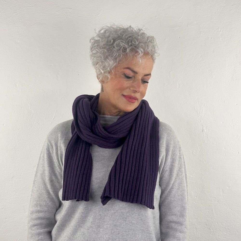 DTA004 Morbidissima Sciarpa a Coste Unisex in Puro Cashmere Riciclato 25x160 cm Made in Italy Accessorio Elegante e Sostenibile