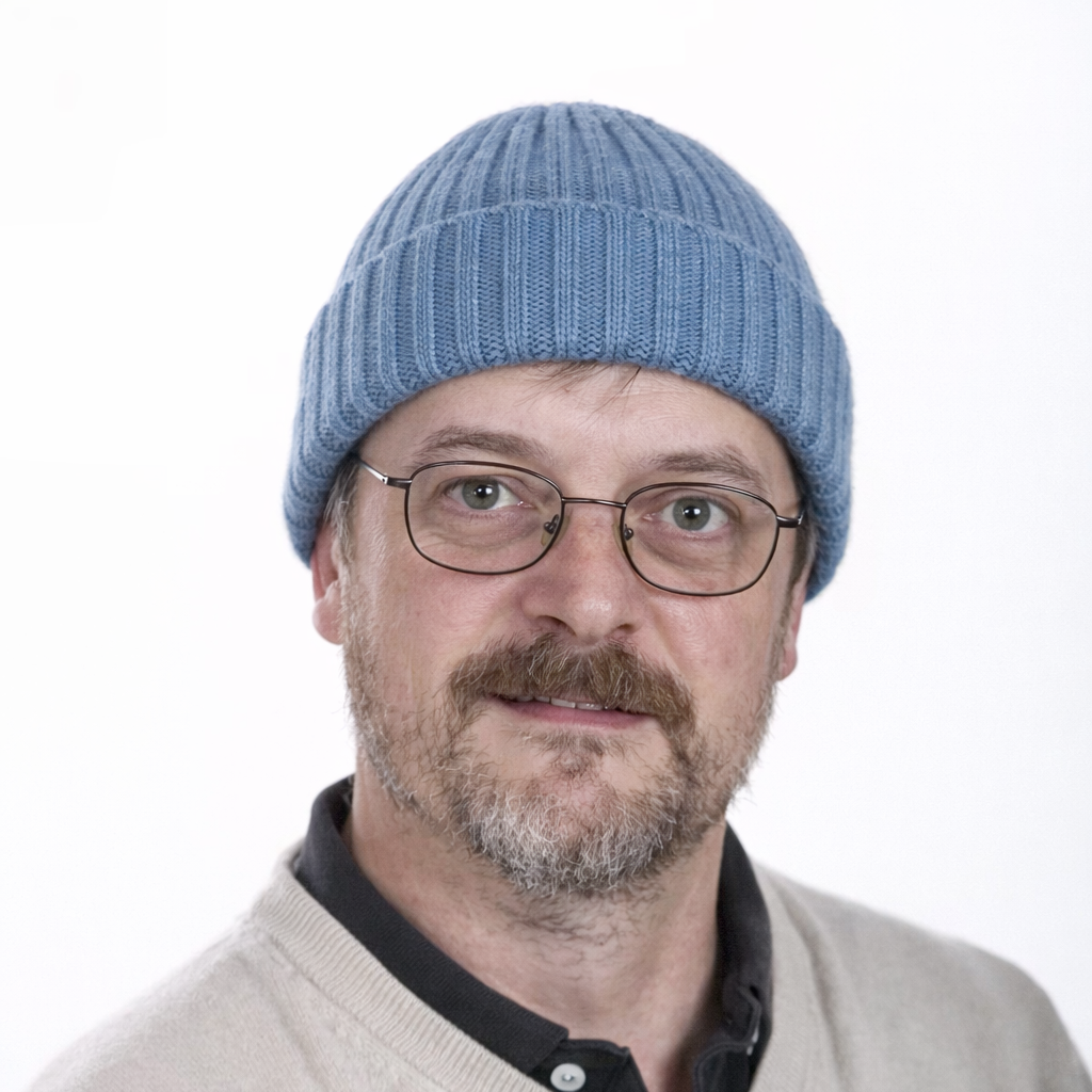 Due Toscani Cappellino a Coste in Puro Cashmere Made in Italy Unisex Eleganza Artigianale e Comfort Perfetto per Tutti i Giorni