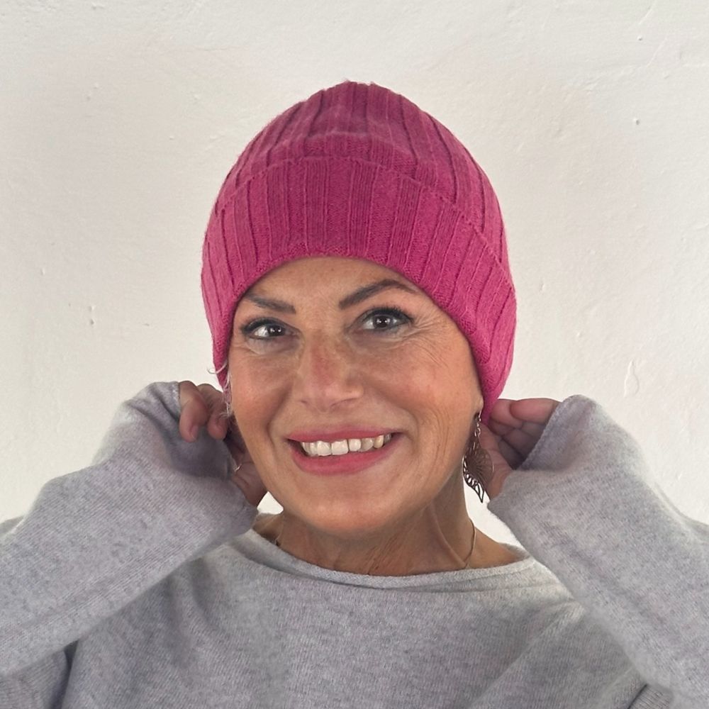 Due Toscani Cappellino a Coste in Puro Cashmere Made in Italy Unisex Eleganza Artigianale e Comfort Perfetto per Tutti i Giorni