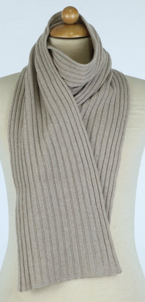 Morbidissima Sciarpa a Coste Unisex in Puro Cashmere Riciclato 25x160 cm Made in Italy Accessorio Elegante e Sostenibile